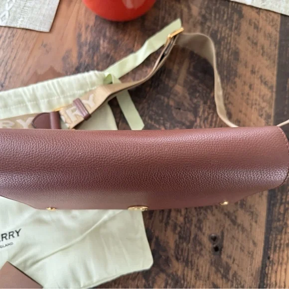 Burberry Vintage Checked Note Crossbody Bag - Picture 14 of 15